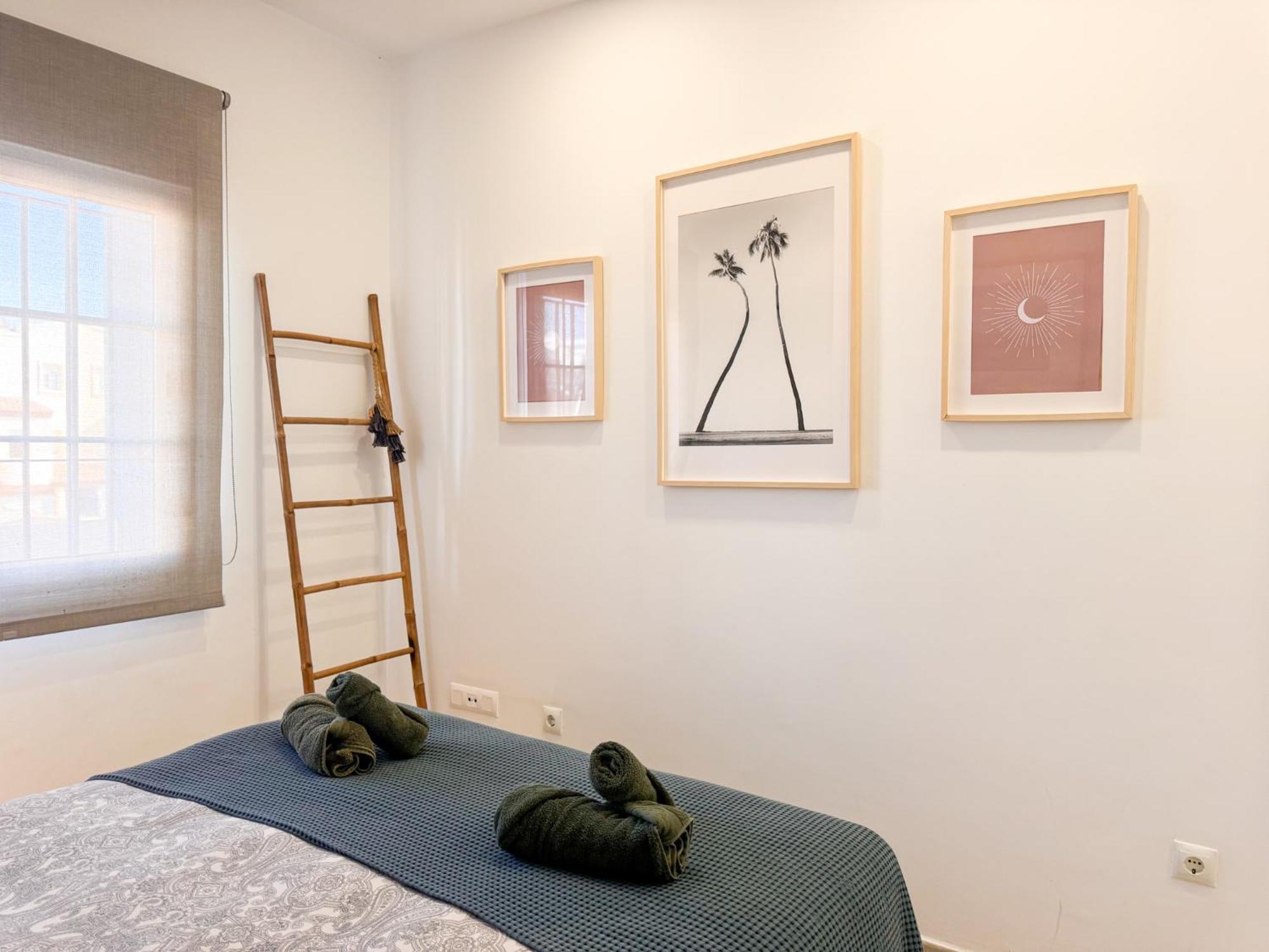 Tarifa Cozy House - Beach Front, Pool, Parking Экстерьер фото