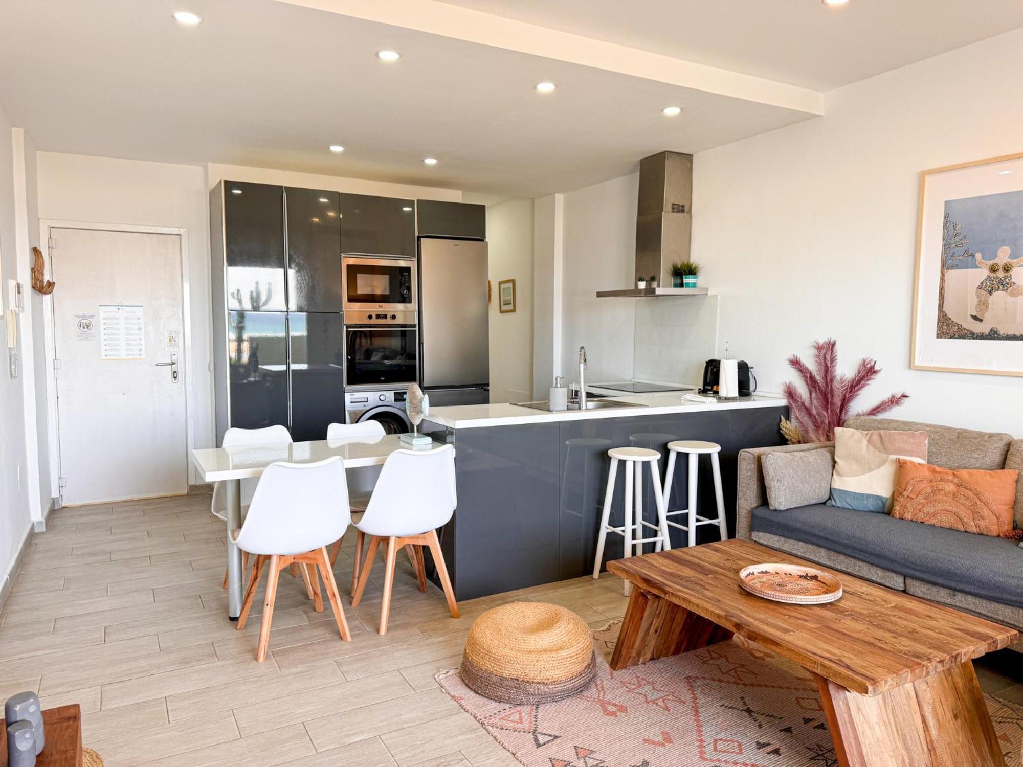 Tarifa Cozy House - Beach Front, Pool, Parking Экстерьер фото