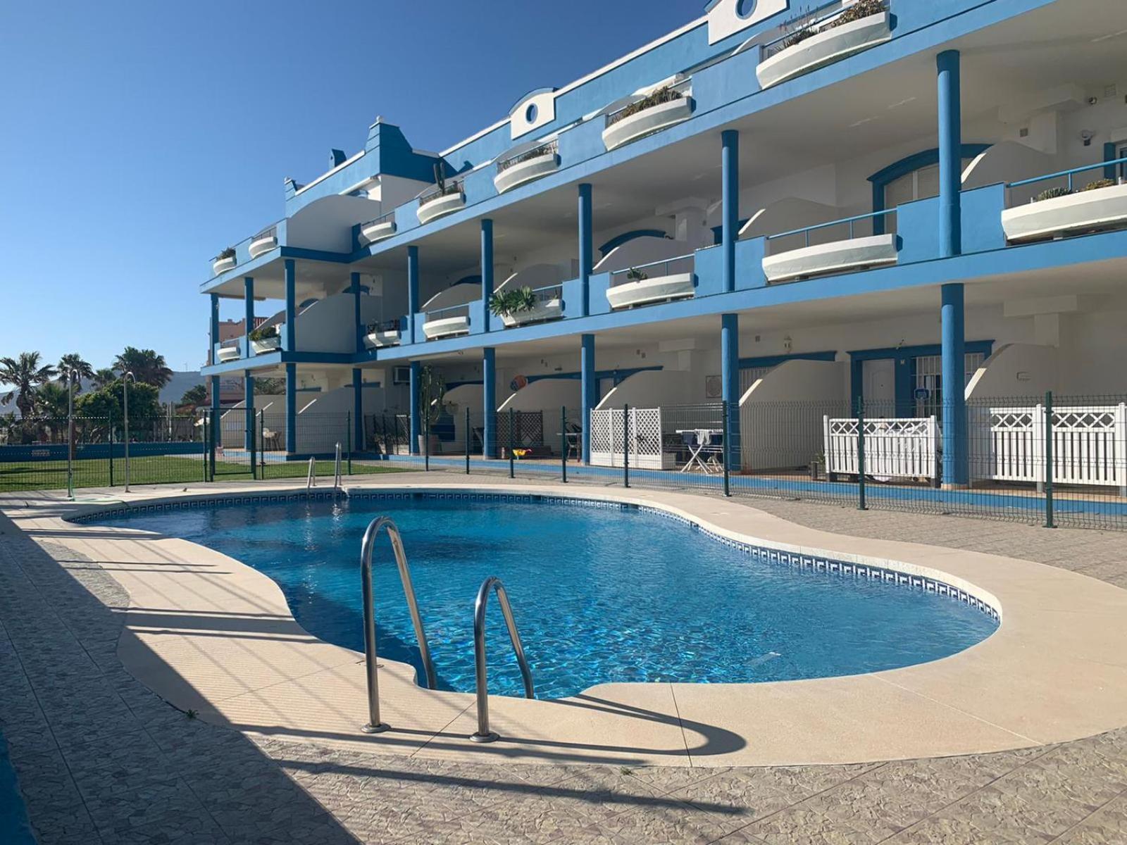 Tarifa Cozy House - Beach Front, Pool, Parking Экстерьер фото
